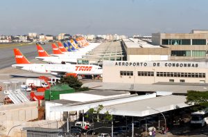 Aeroporto_de_Congonhas_-_Aeronaves-300x198.jpg