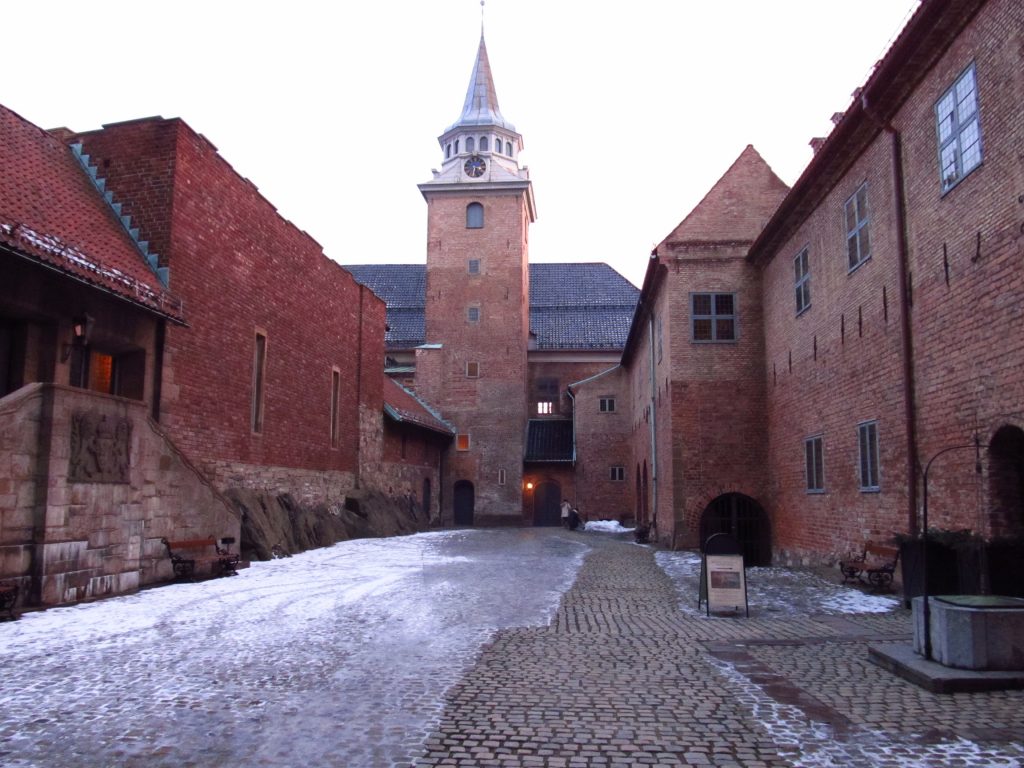 Akershus_festning_courtyard-1024x768.jpg