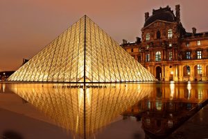 louvre-102840-300x200.jpg