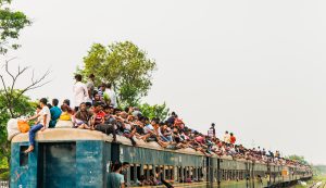 train-3991306-300x173.jpg