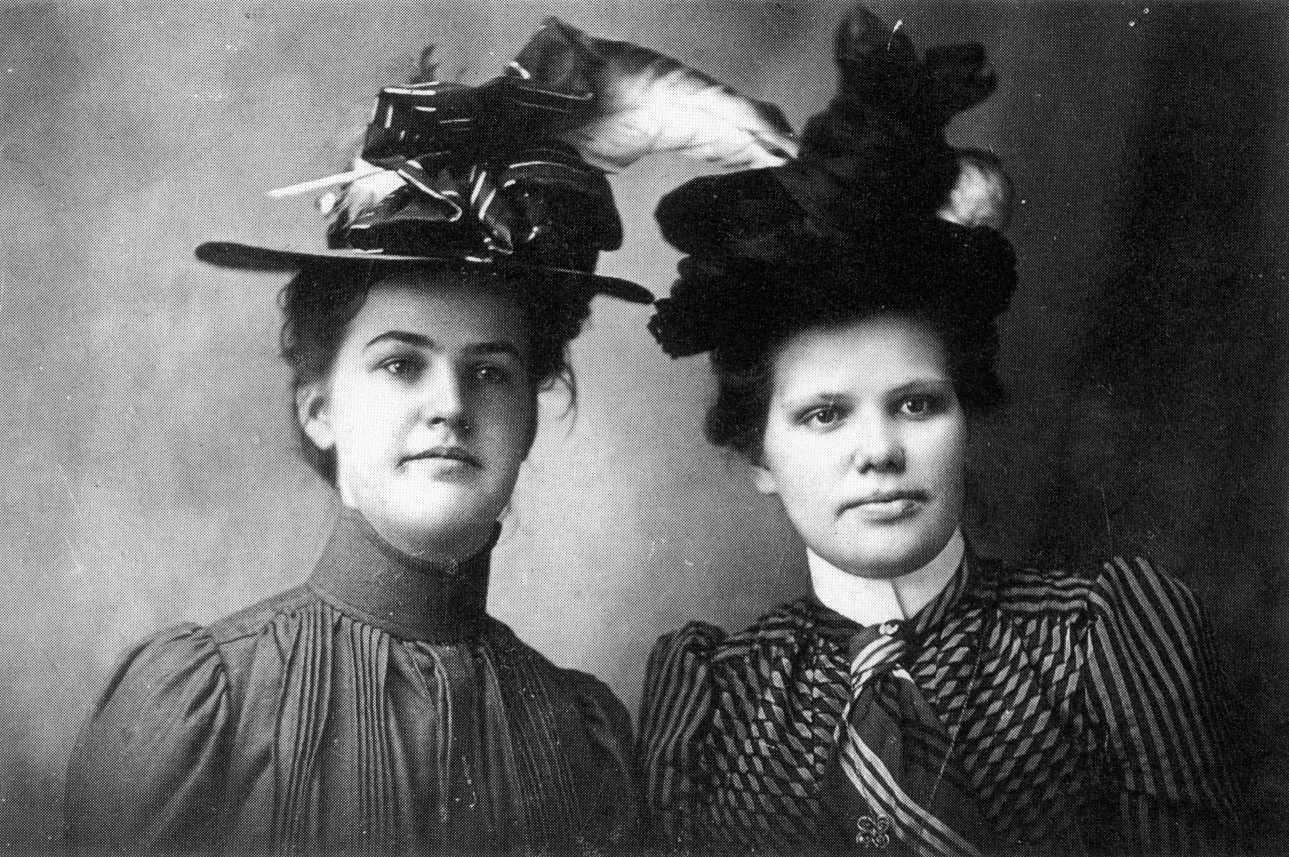 immigrant-women-in_edited-1536419663926.jpg
