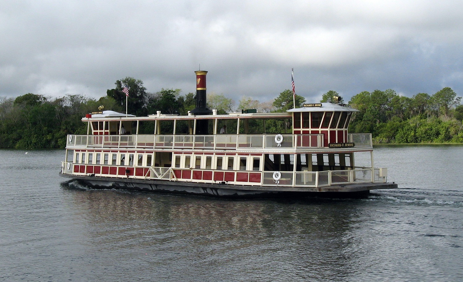 disney_ferry_-7416978440--1540242517341.jpg