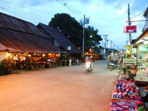 1024px-Pai_street-300x225.jpg
