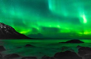northern-lights-2855662-300x195.jpg