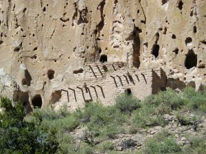 bandelier-national-monument-55423_1280-300x225.jpg