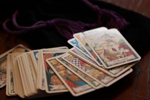 tarot-991041-1-300x200.jpg