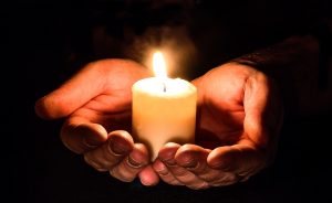 hands-1926414-300x184.jpg