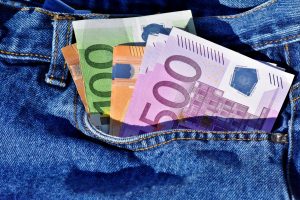 money-3115984-300x200.jpg