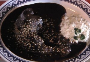 800px-Mole_in_Puebla-300x208.jpg