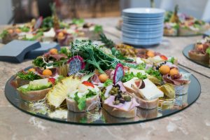canapes-3489240-300x200.jpg