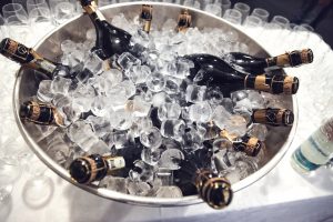 champagne-438448-300x200.jpg
