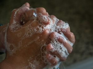 hands-2238235-1-300x224.jpg