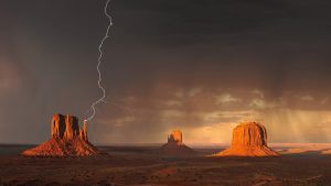 monument-valley-1593318-300x169.jpg