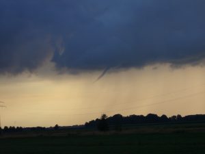 thunderstorm-65569-300x225.jpg