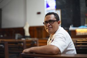 pastor-3559661_1920-300x200.jpg