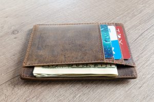 card-holder-cards-cash-915915-300x199.jpg