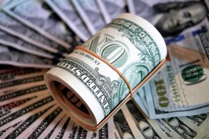 the-dollar-3125419_1920-300x200.jpg