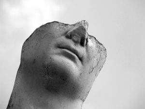 statue-1342404-300x225.jpg