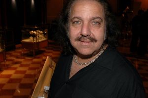 800px-Ron-jeremy-300x200.jpg
