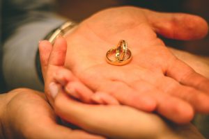 wedding-bands-on-person-s-left-hand-1841546-300x200.jpg