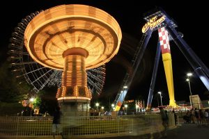 1620px-Nagashima_Spa_Land_-_panoramio-300x200.jpg