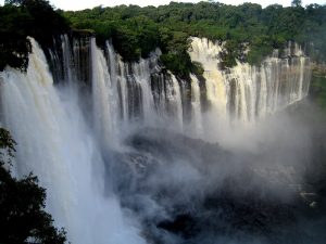 800px-Kalandula_waterfalls_of_the_Lucala-River_in_Malange_Angola_2-300x225.jpeg