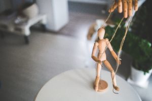 wooden-mannequin-791720-300x200.jpg