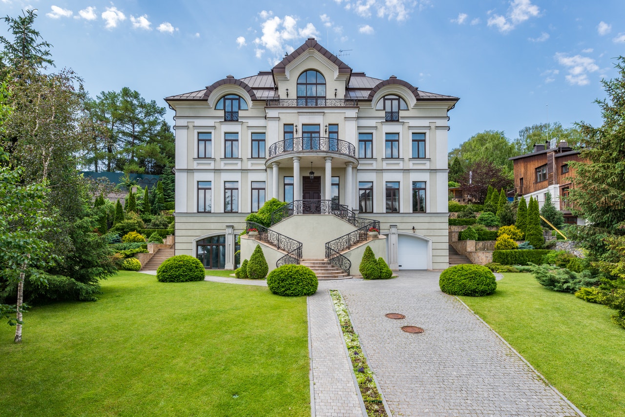 Secret Lives of the Rich