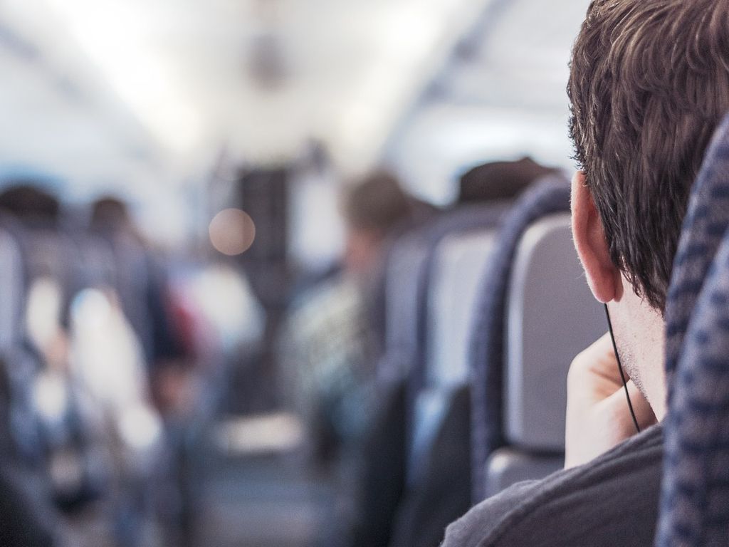 Real-Life-Stories-Embarrassingly-Entitled-Airline-Passengers-040.jpg.optimal.jpg