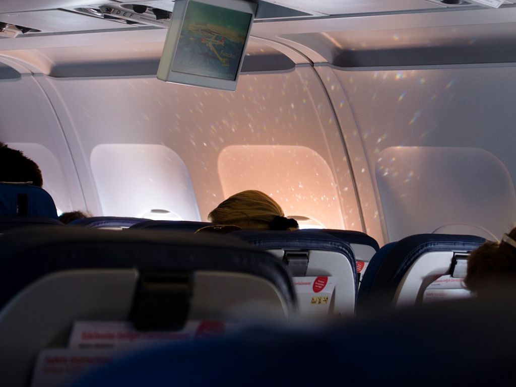 Real-Life-Stories-Embarrassingly-Entitled-Airline-Passengers-11.jpg.optimal.jpg