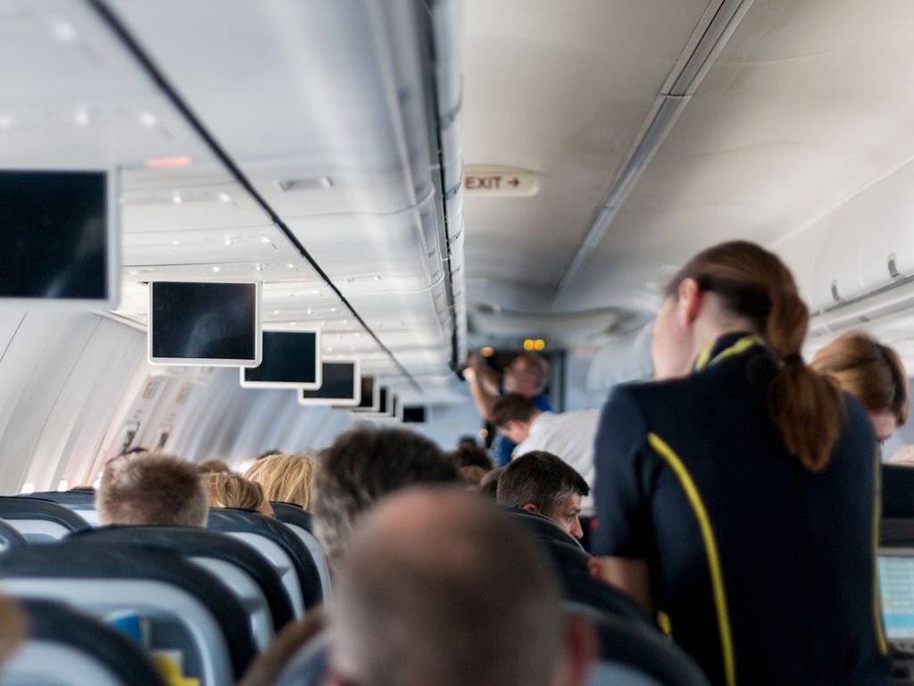 Real-Life-Stories-Embarrassingly-Entitled-Airline-Passengers-22.jpg.optimal.jpg