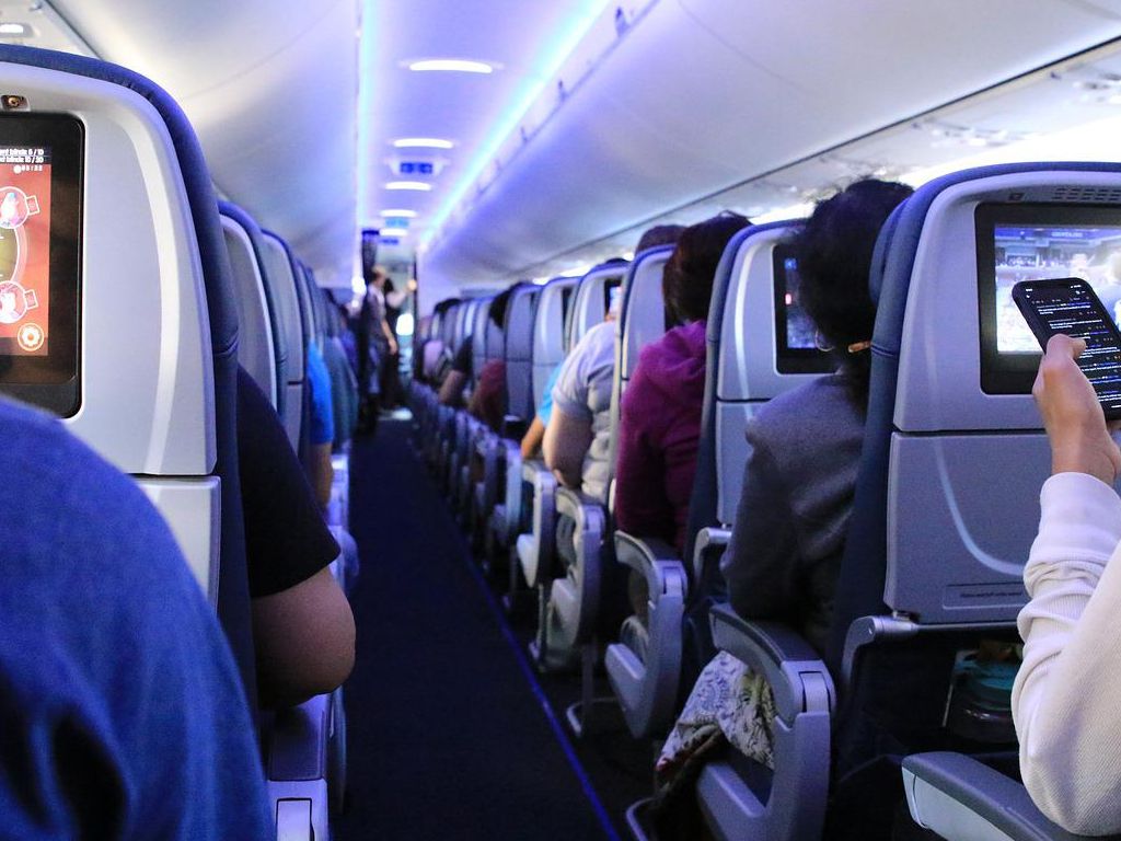 Real-Life-Stories-Embarrassingly-Entitled-Airline-Passengers-29.jpg.optimal.jpg