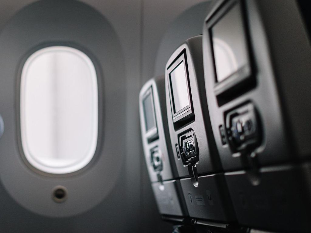 Real-Life-Stories-Embarrassingly-Entitled-Airline-Passengers-48.jpg.optimal.jpg