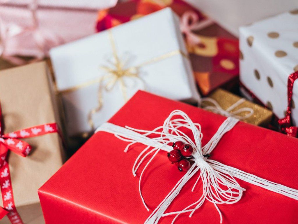 photo-of-christmas-presents-749354-1024x683-1.jpg.optimal.jpg