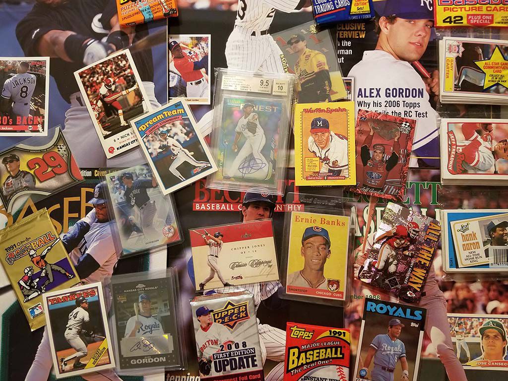resizebaseball-cards-collecting-football-872669-scaled-1.jpg.optimal.jpg