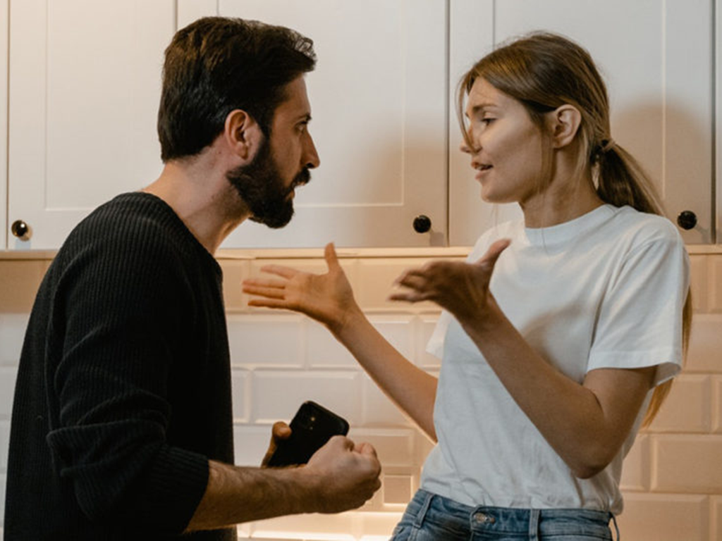 resizepettiest-divorces-header-pexels-1024x535-1.png